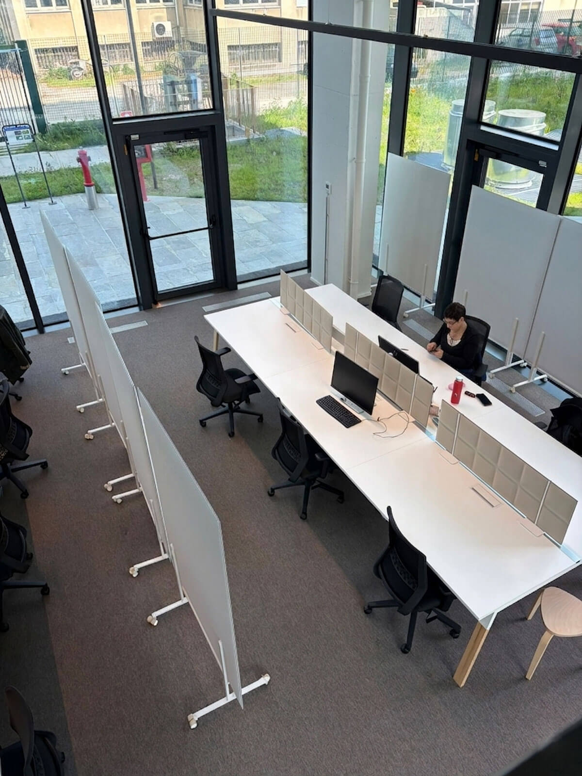 open-space-postazioni-operative-divisori-mobili