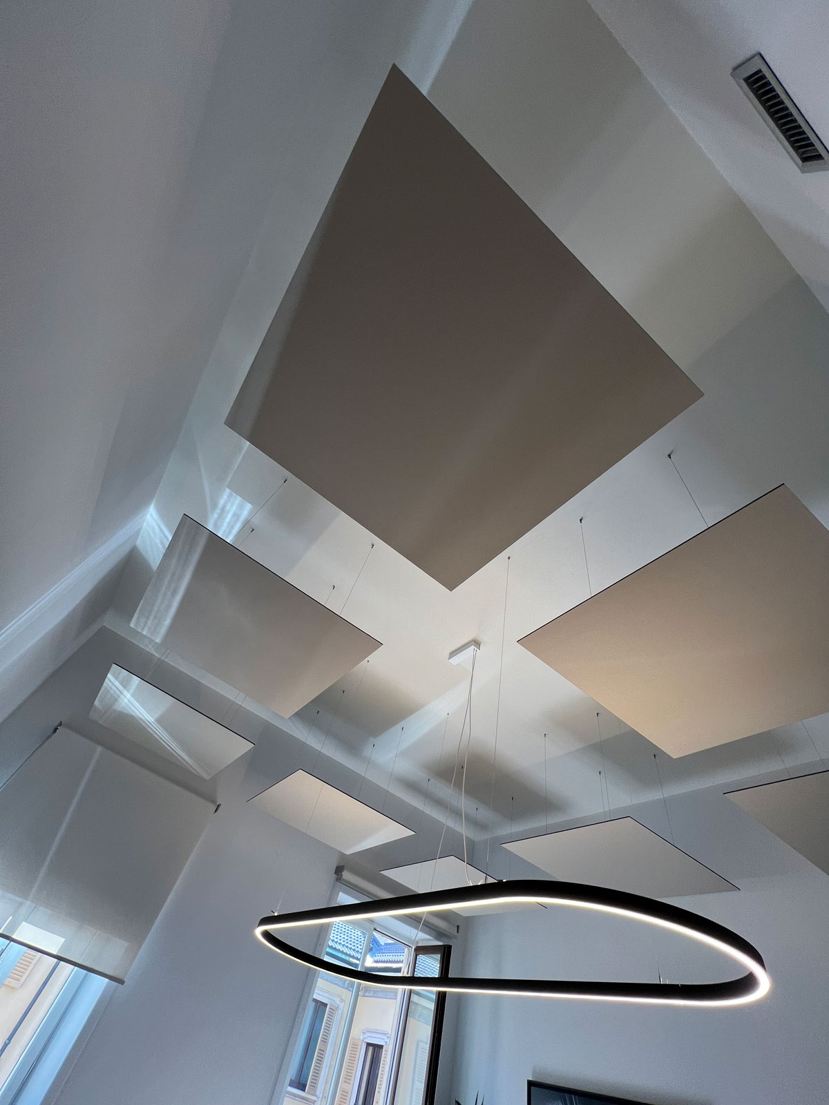 pannelli-acustici-zen-con-lampada-led-sospesa